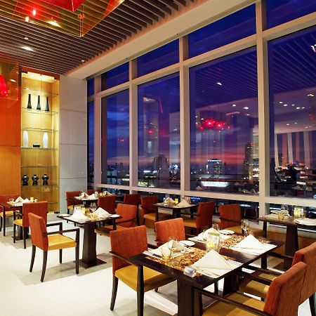 Centara Grand At Centralworld Банкок Екстериор снимка The restaurant