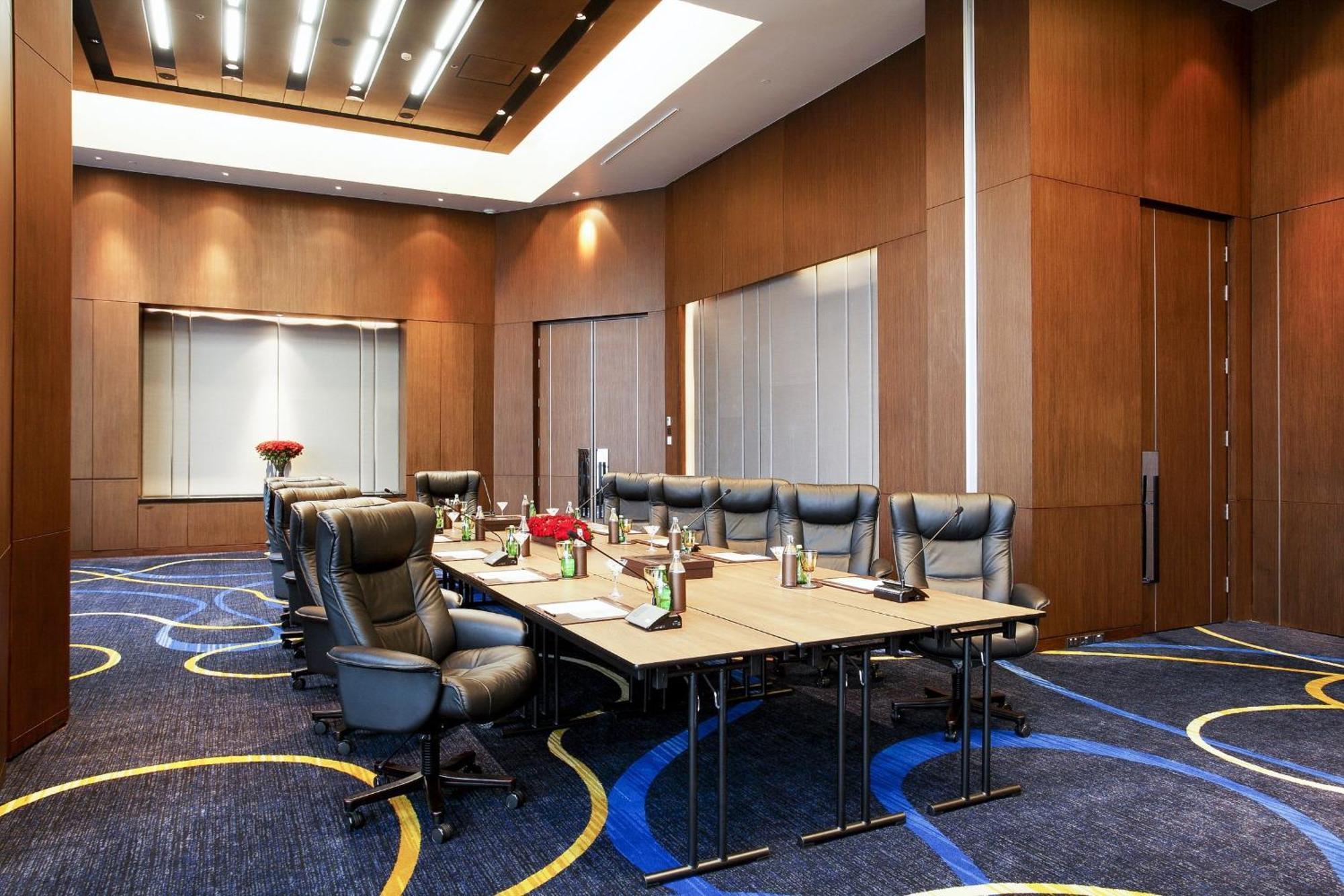 Centara Grand At Centralworld Банкок Екстериор снимка Meeting room