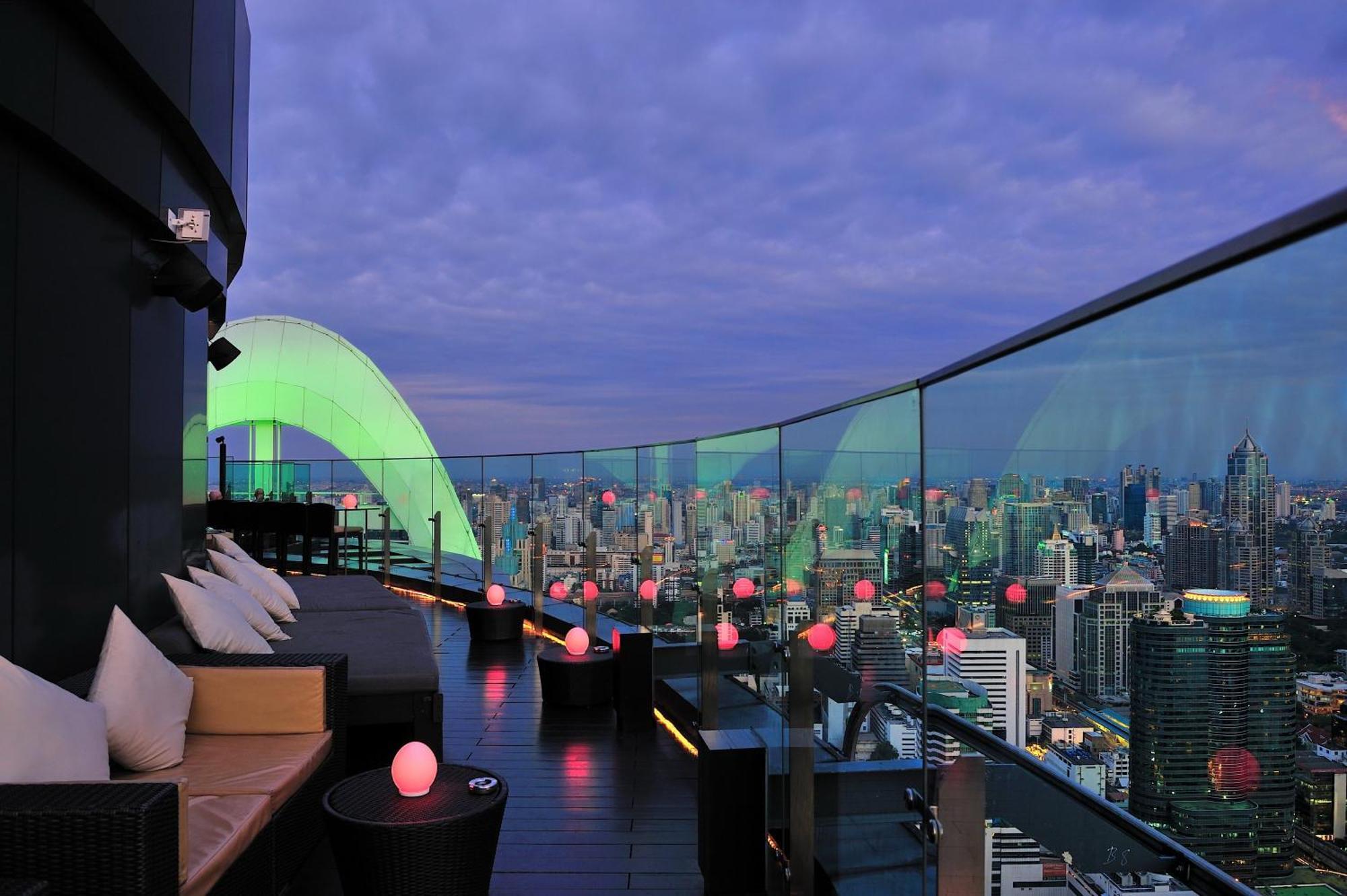 Centara Grand At Centralworld Банкок Екстериор снимка View from the bar